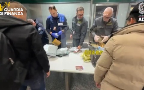 Aeroporto di Malpensa: sequestrati 18mila medicinali illegali