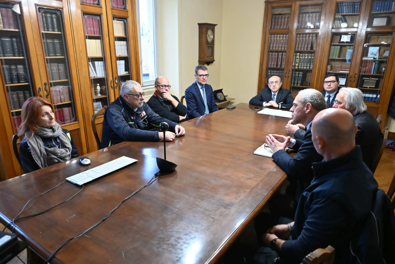 Aggressioni nel trasporto pubblico: incontro in Prefettura a Varese