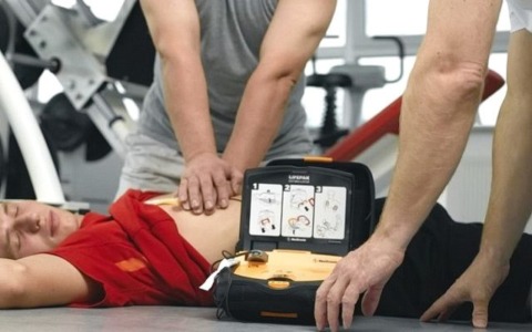 Aperte le iscrizioni per un corso su manovre salvavita e defibrillatore