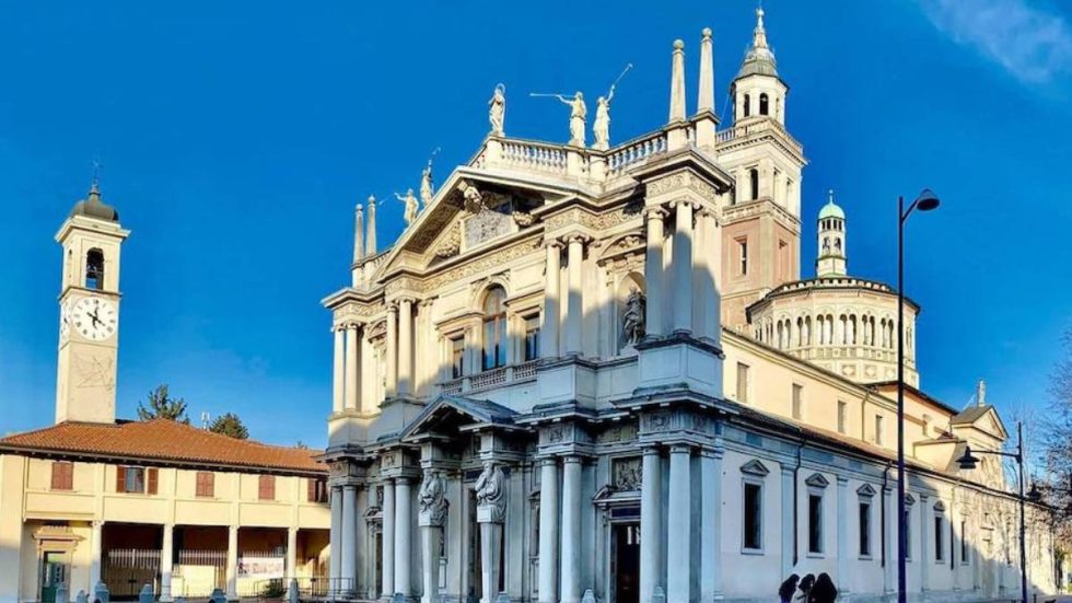 Celebrazione della Messa al buio al Santuario della Beata Vergine dei Miracoli
