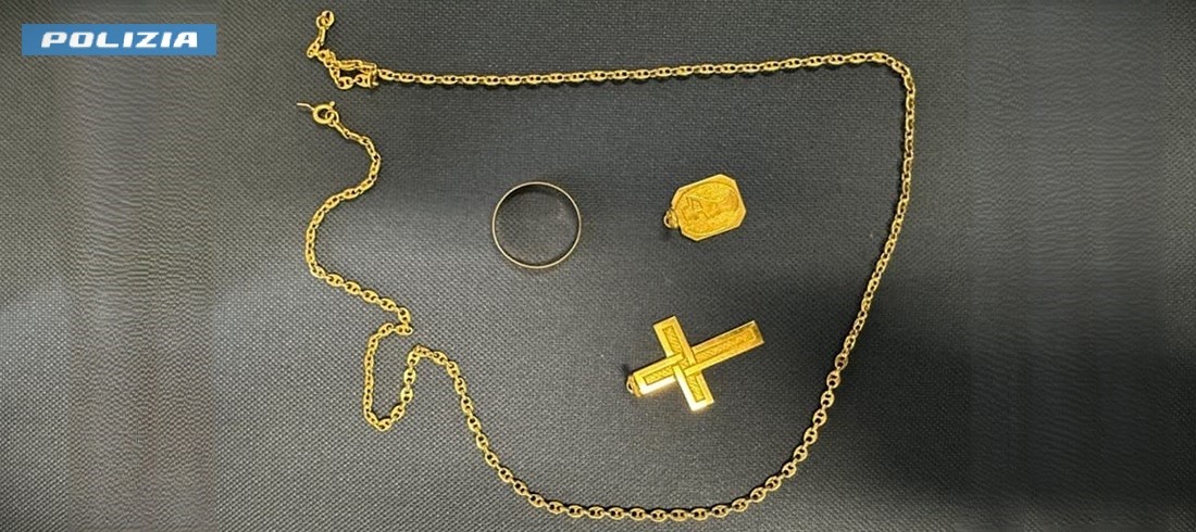 Denunciati per furto di oro a casa di un anziano: coinvolta la colf