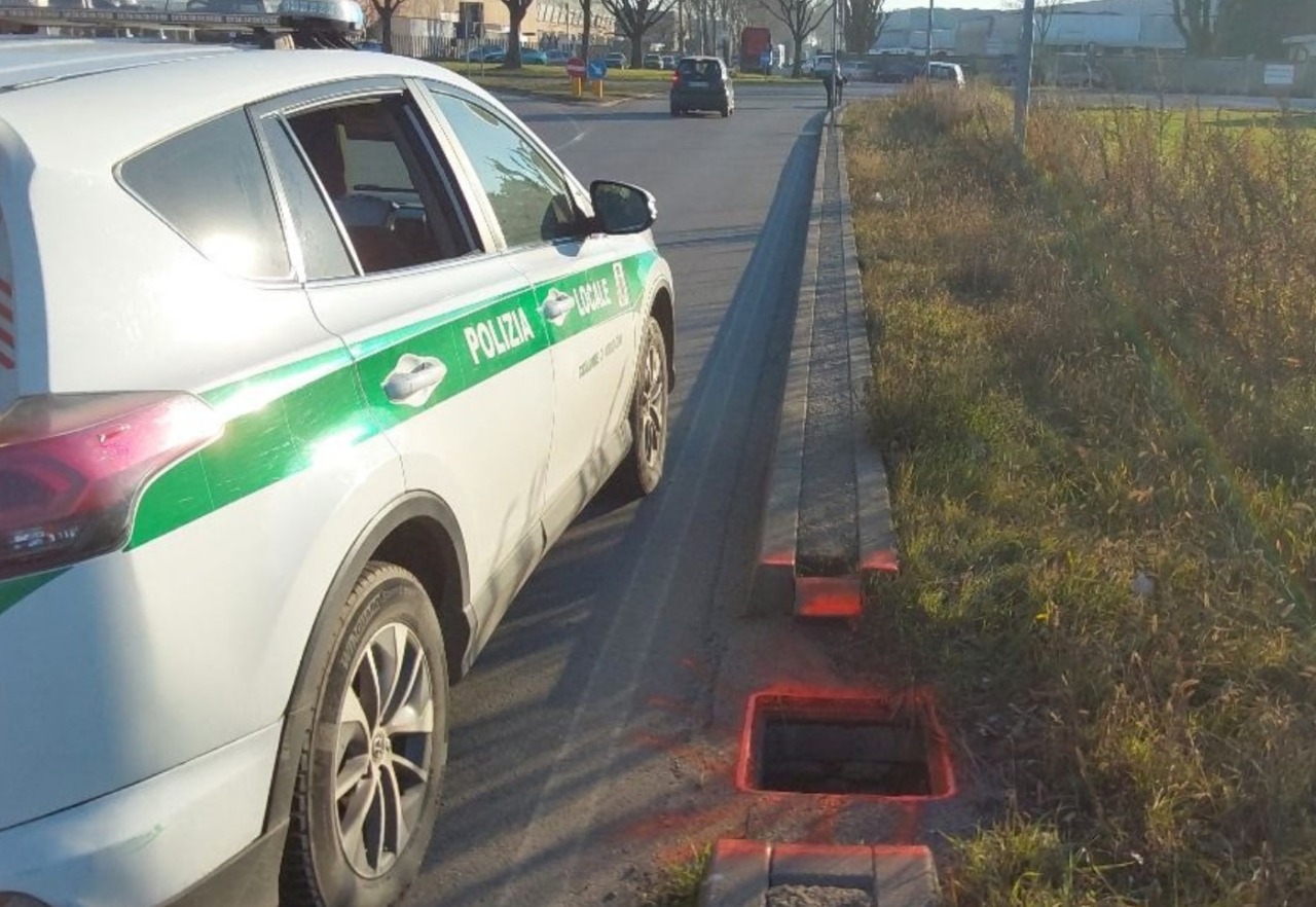 Furti di tombini tra Caronno e Origgio
