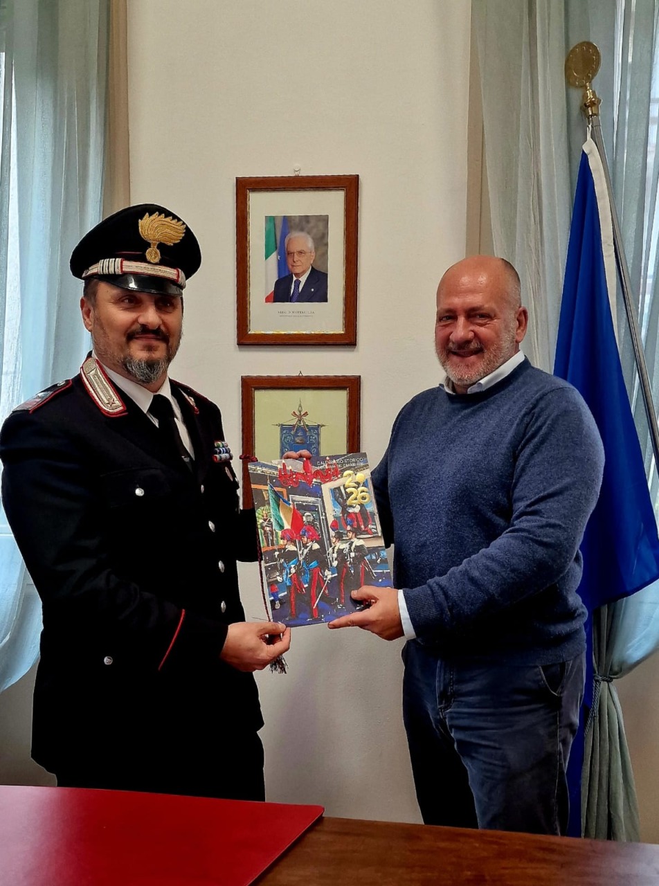 Il Comune di Olgiate Olona consegna il Gonfalone alla Stazione dei Carabinieri