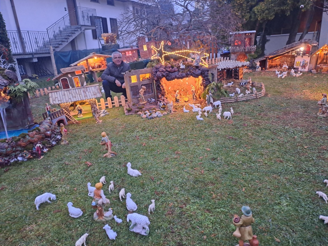 Il presepe di Andolfatto conquista Fagnano Olona