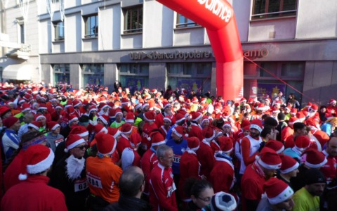La Babbo Natale Running anima Tradate con sport e divertimento
