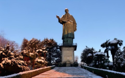 Scopri Arona con le visite guidate al San Carlone