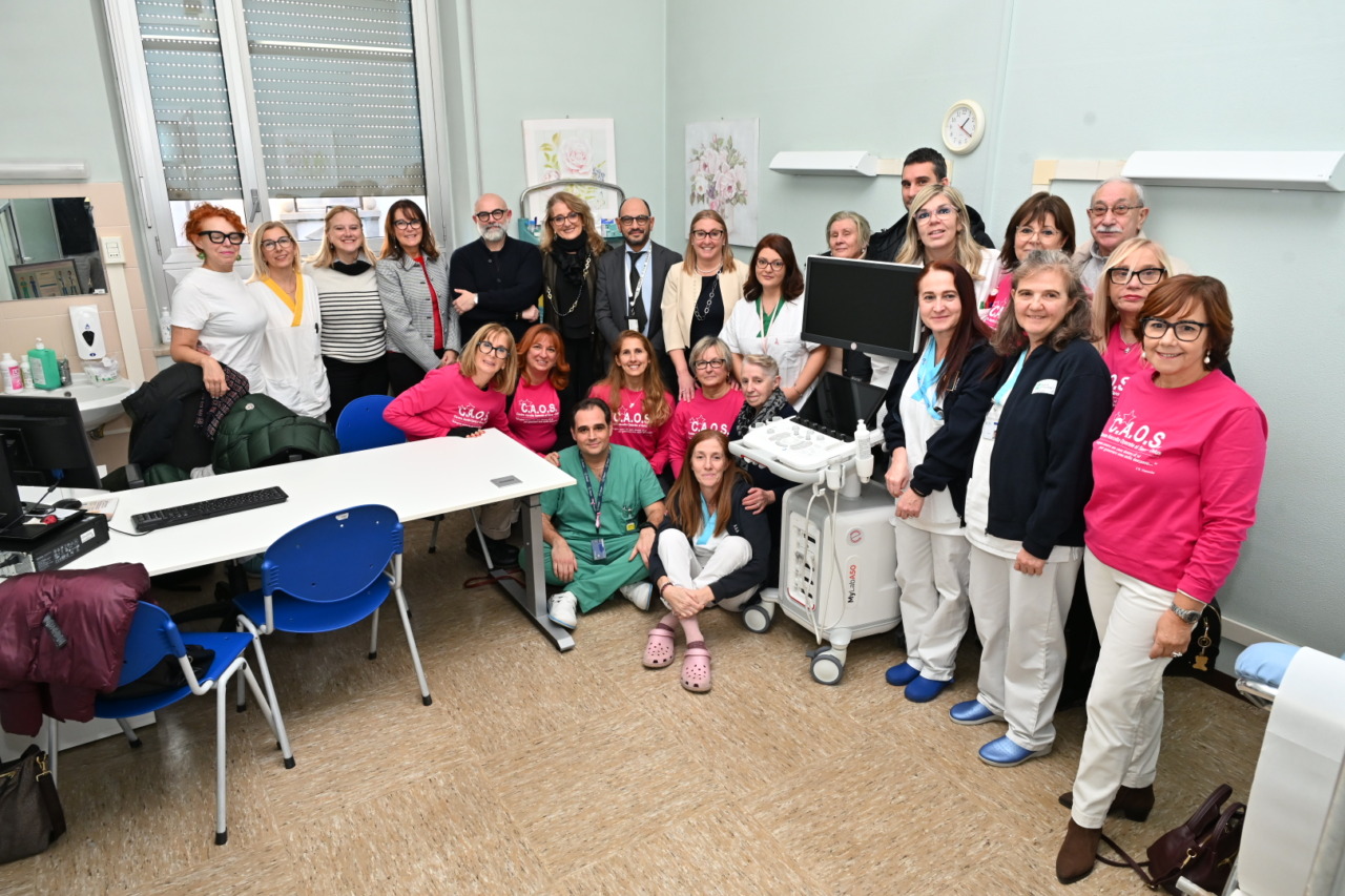 Un ecografo per la Breast Unit della Sette Laghi grazie a CAOS