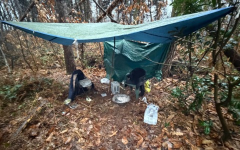 Venegono Superiore: smantellato bivacco utilizzato per spaccio