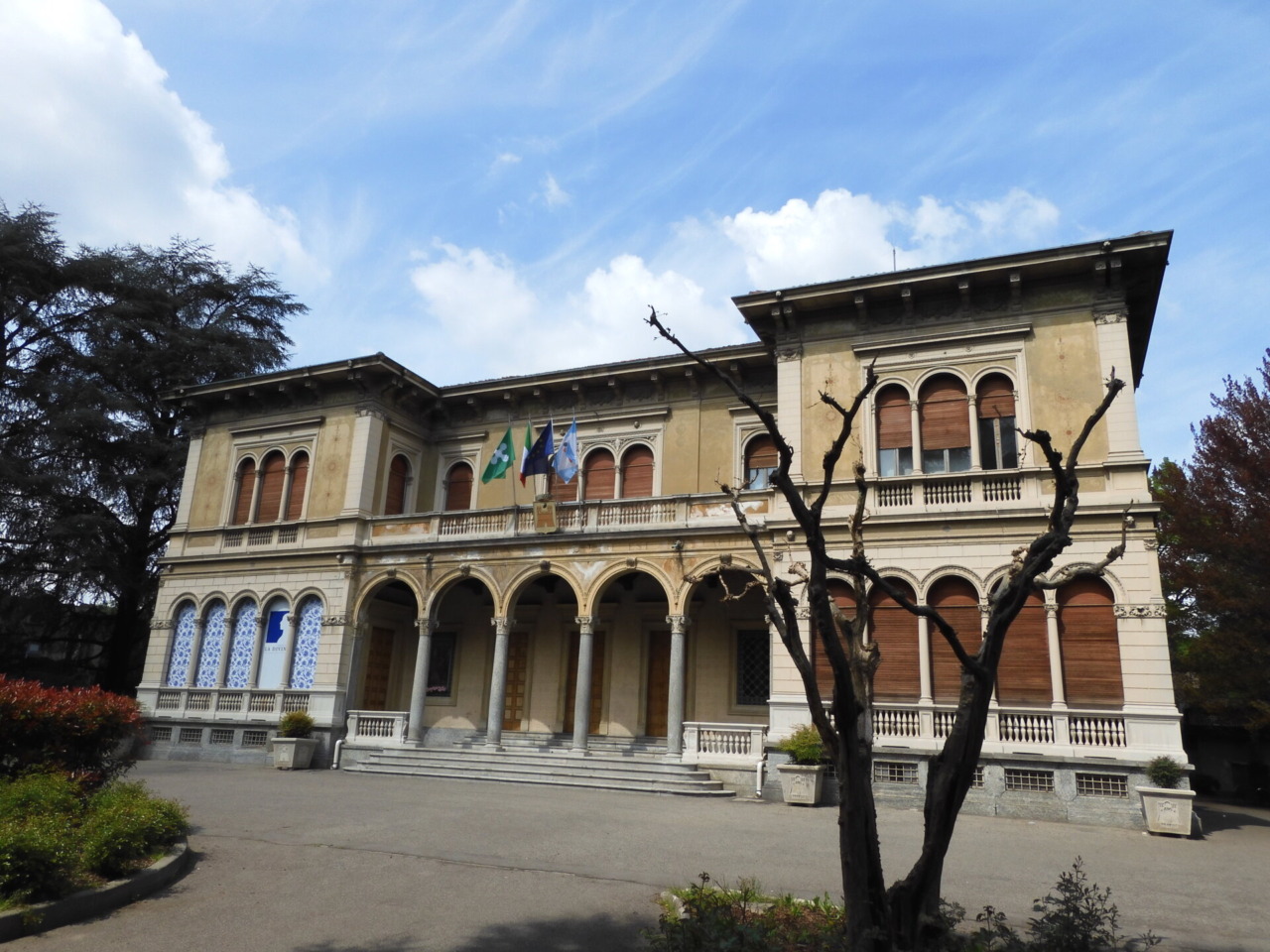 Aggiornamento tecnologico per i parcheggi a Saronno