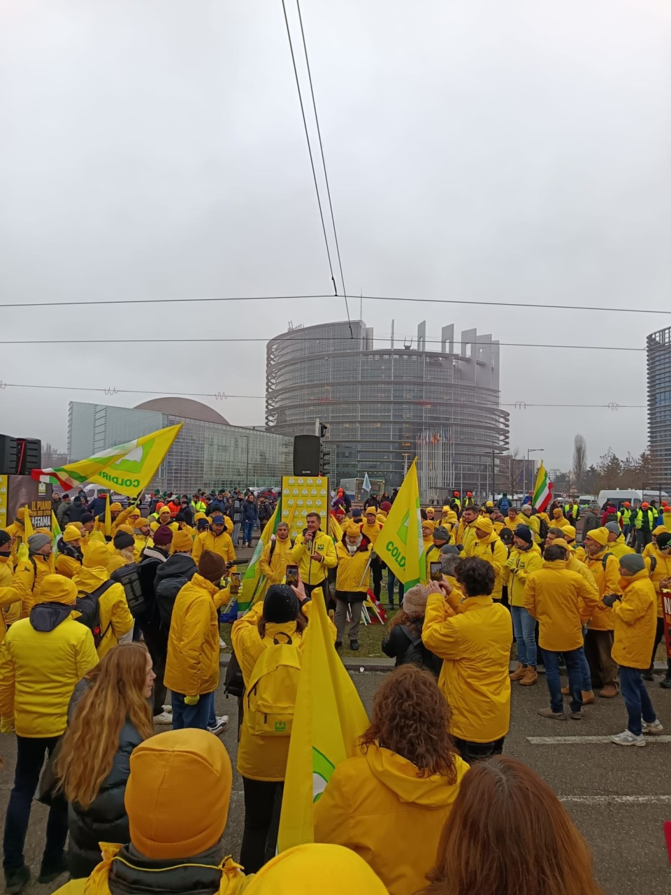 Agricoltori di Coldiretti Varese in piazza a Strasburgo contro il Mercosur
