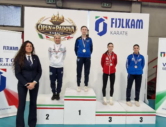 Alessandra Bossi trionfa all’Open League Senior di karate
