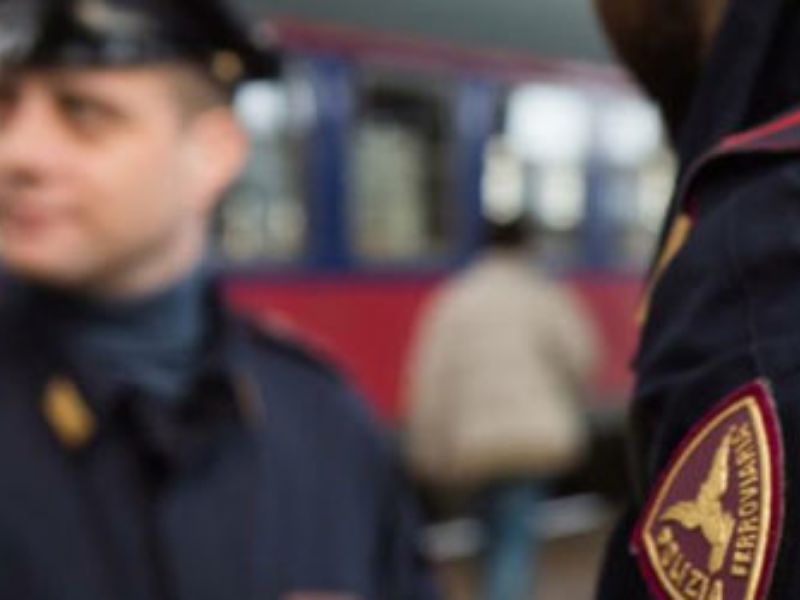 Arresto di uno spacciatore su un treno per Milano