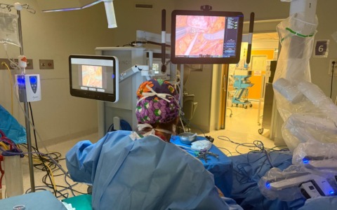 Chirurgia robotica: oltre 40 interventi in un mese
