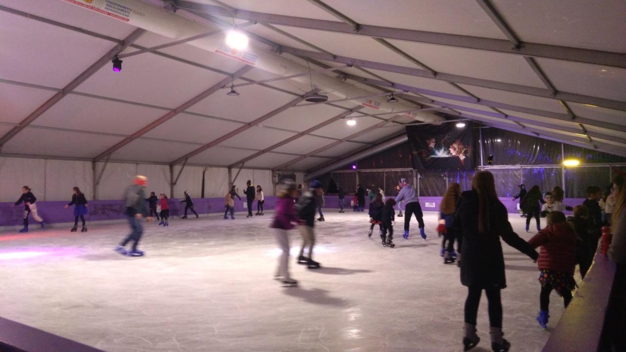 Divertimento e solidarietà con ‘Leo on ice’ al Palaghiaccio