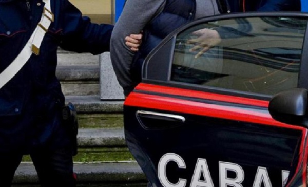 Due arresti per tentato furto in abitazione a Cairate