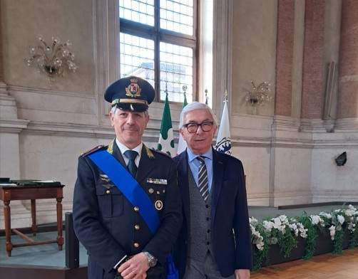 Fabrizio Vitaliti, comandante della Polizia locale, riceve la croce al merito