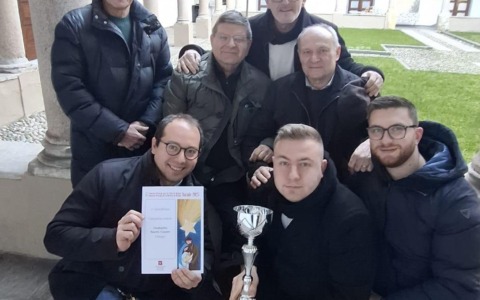 Il presepe del Sacro Cuore di Cislago trionfa al concorso diocesano