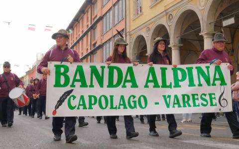La Banda di Capolago accompagna il passaggio della fiamma olimpica