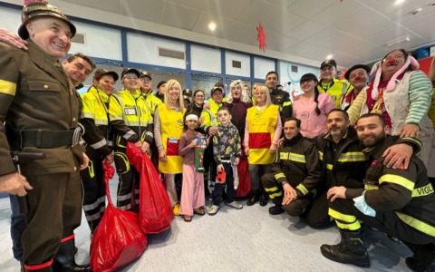 La Befana visita i reparti pediatrici di Varese e Busto Arsizio