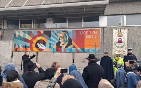 Saronno celebra suor Annunciata Fumagalli con un murales
