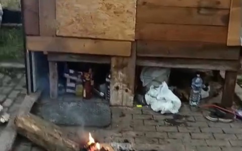 Un richiedente asilo minaccia i residenti: Lega e sindaca si confrontano