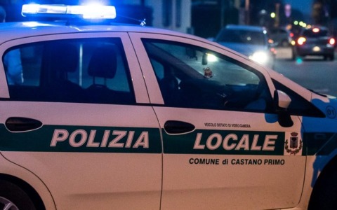 Anziano di 86 anni salvato dalla Polizia locale grazie alla segnalazione dei vicini