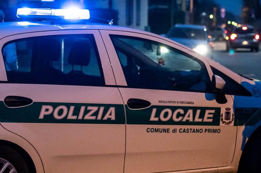 Anziano di 86 anni salvato dalla Polizia locale grazie alla segnalazione dei vicini