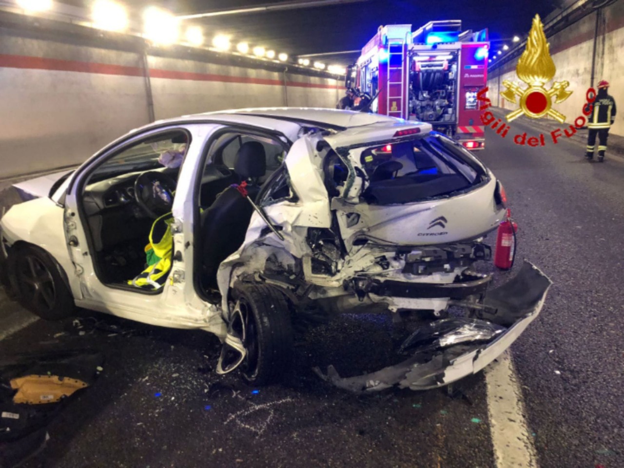 Incidente sulla Statale 336: 22enne gravemente ferita