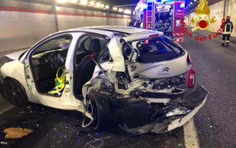 Incidente sulla Statale 336: 22enne gravemente ferita