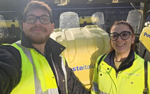 Lucia e Stefano: amore tra i portalettere di Poste Italiane