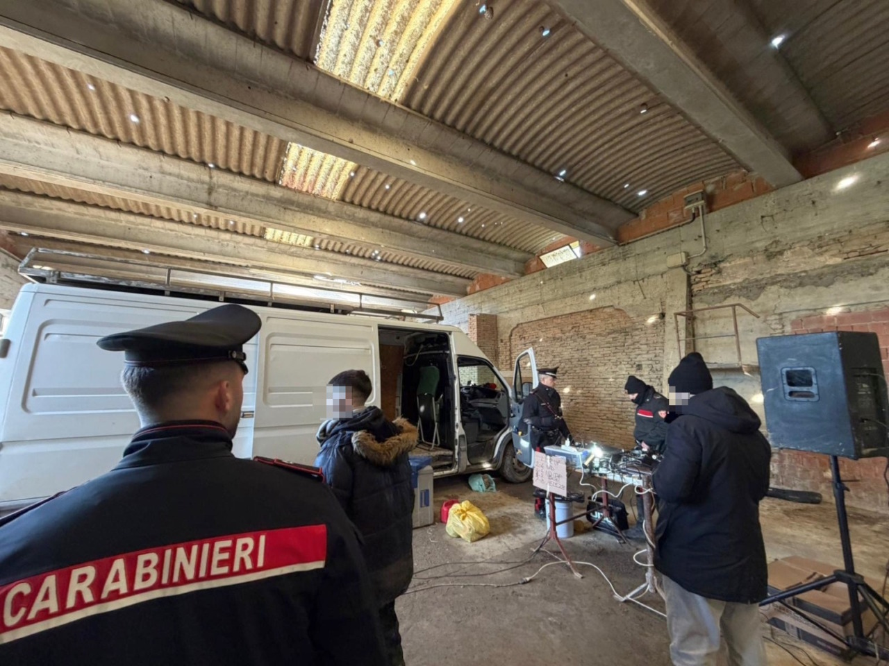 Rave party nella golena del Po: coinvolti giovani della provincia di Varese