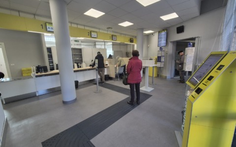 Riapre l’ufficio postale di Gerenzano dopo i lavori di ammodernamento