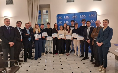 Dieci borse di studio all’Università Liuc