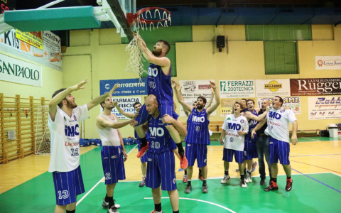 Gli ex protagonisti celebrano il trionfo del campionato alla Robur