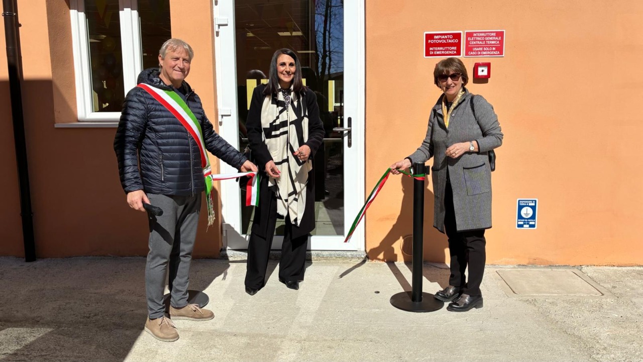 Inaugurata la nuova mensa della scuola Ignoto Militi a Caronno Pertusella