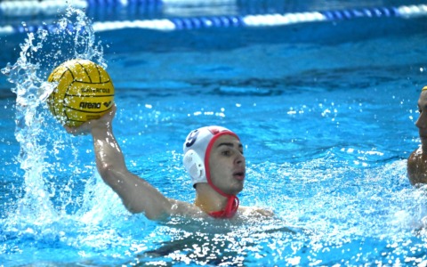 Pallanuoto Von cade contro il Club Nautico Marina di Carrara