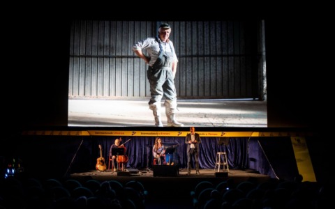 “Penuria Padana”: il monologo di Stefano Liberti nel varesotto