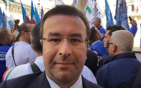 Stefano Candiani (Lega) commenta il taglio delle accise sui carburanti