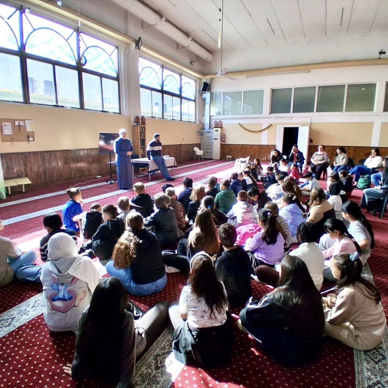 Controversia per la visita degli studenti al Centro Islamico di Saronno, Sardone della Lega critica l’iniziativa