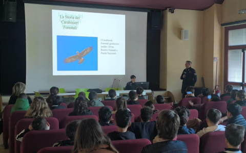 I Carabinieri promuovono educazione ambientale e legalità tra gli studenti