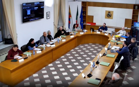 Il Presidente del consiglio comunale di Caronno Pertusella si scusa per una bestemmia in diretta