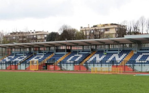 Il Saronno trionfa nel derby, Caronnese beffata nel finale 3-2