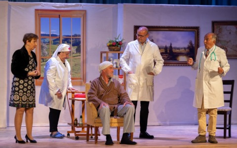 La commedia dialettale riscuote applausi al San Filippo Neri
