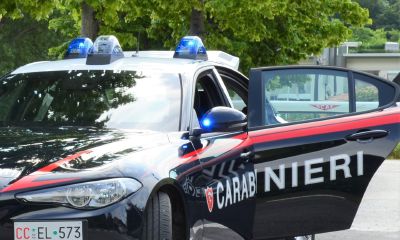 Scoperto giovane pusher con cocaina in bocca e calzini
