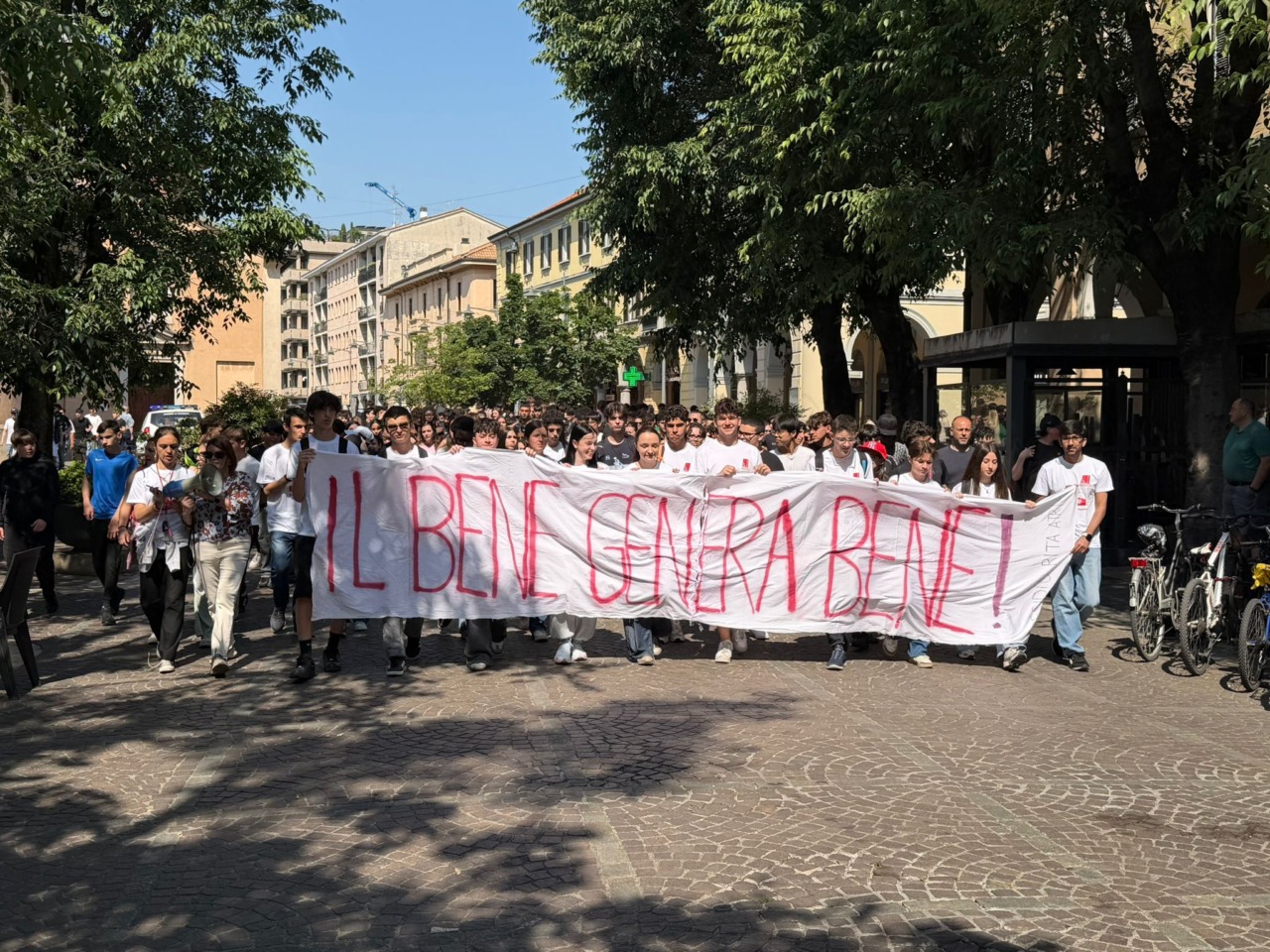 Corteo di studenti per la legalità a Saronno