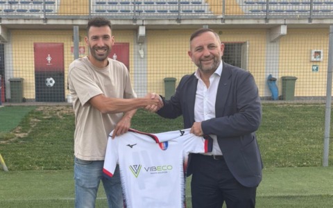 Davide Di Quinzio resta alla Caronnese: un colpo importante per la squadra