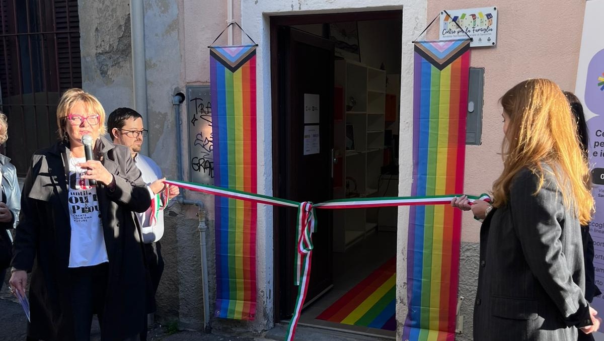 Inaugurato il nuovo Sportello Arcobaleno a Saronno