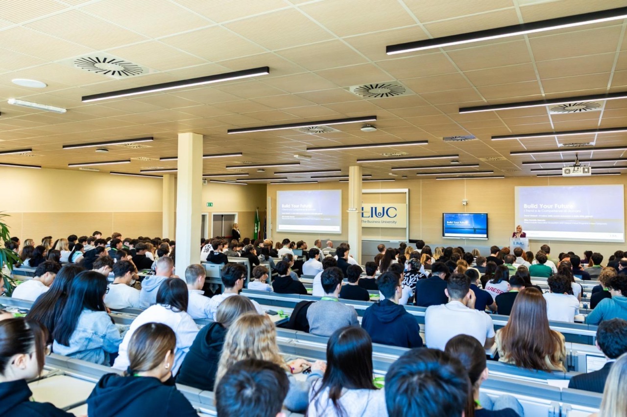Intesa Sanpaolo e LIUC coinvolgono 300 studenti