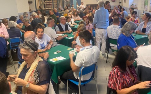 Il torneo benefico di Burraco del Rotary Varese Ceresio ottiene un grande successo