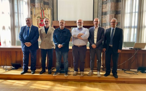 Incontro tra Regione Lombardia e Province sulla edilizia scolastica e il lavoro